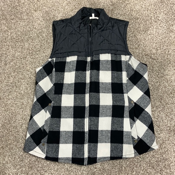 Maurices Jackets & Blazers - Maurices buffalo checkered vest